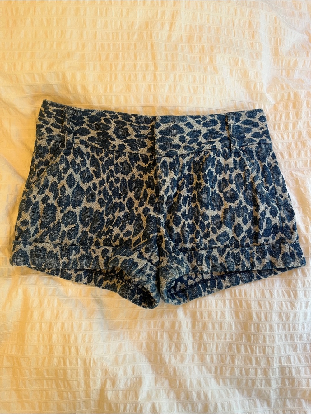 Alice + Olivia Blue Leopard Print Cotton Shorts